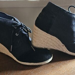 Tom's Wedge Ankle Boot